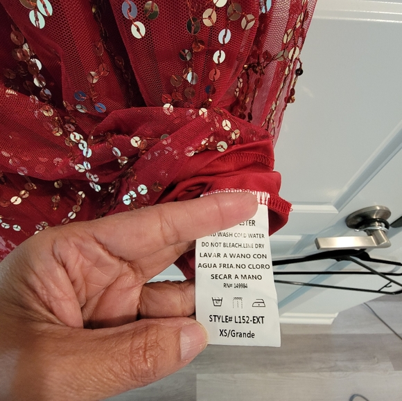 Dress - Picture 3 of 3